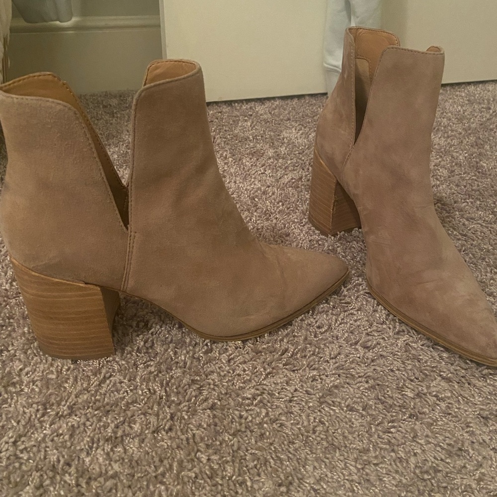 Steve Madden Kaylah booty taupe suede